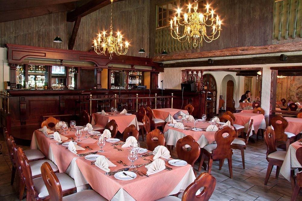Hotel Chalet Tirol 埃雷迪亚 餐厅 照片