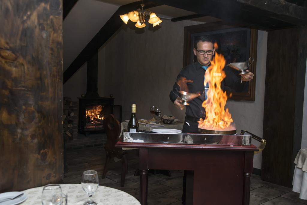 Hotel Chalet Tirol 埃雷迪亚 外观 照片