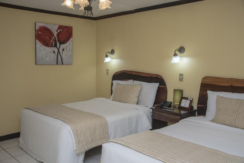 Hotel Chalet Tirol 埃雷迪亚 客房 照片